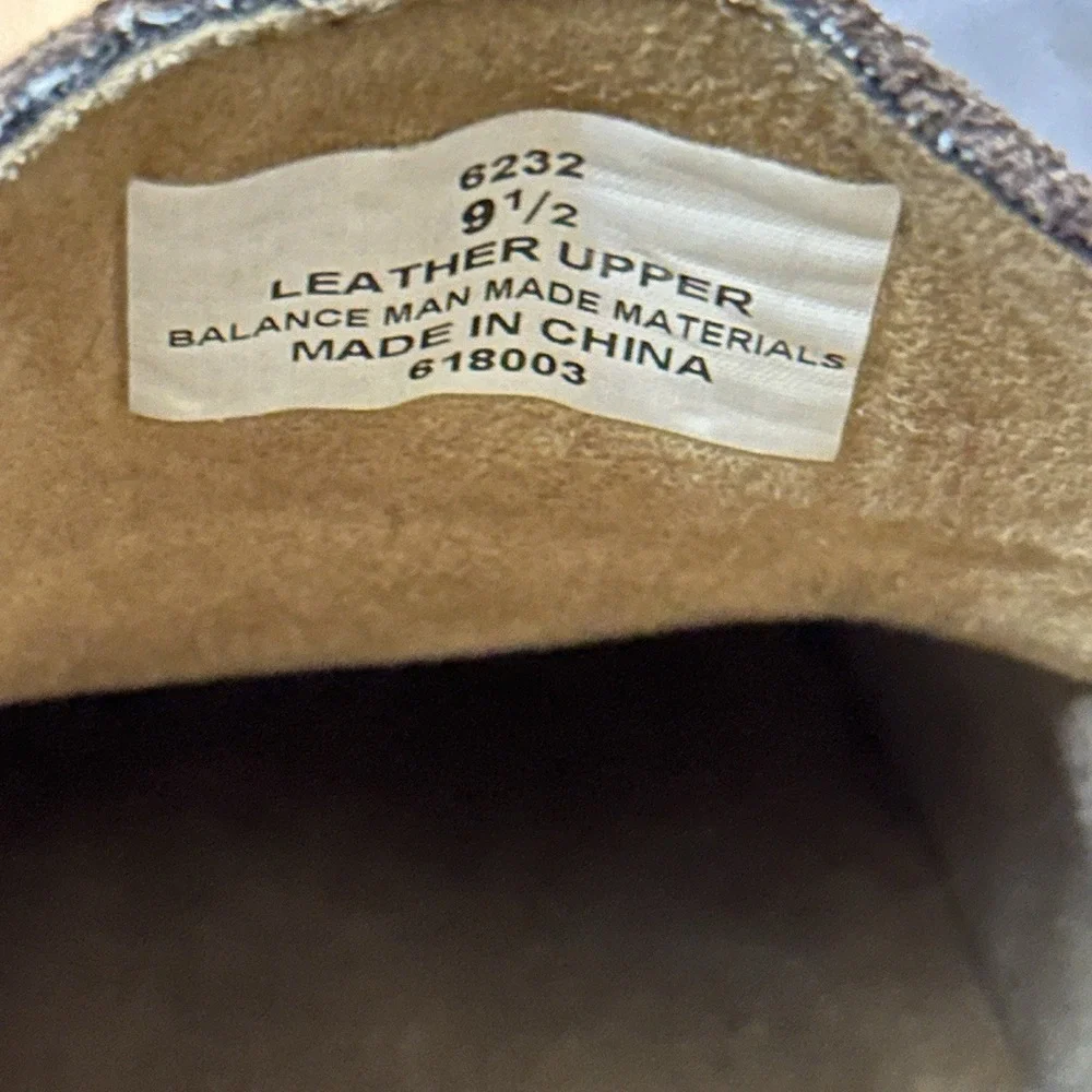 Minnetonka Brown Leather Loafer Shoes‎ Size 9.5 Slip On Boat Moc Toe ManMade